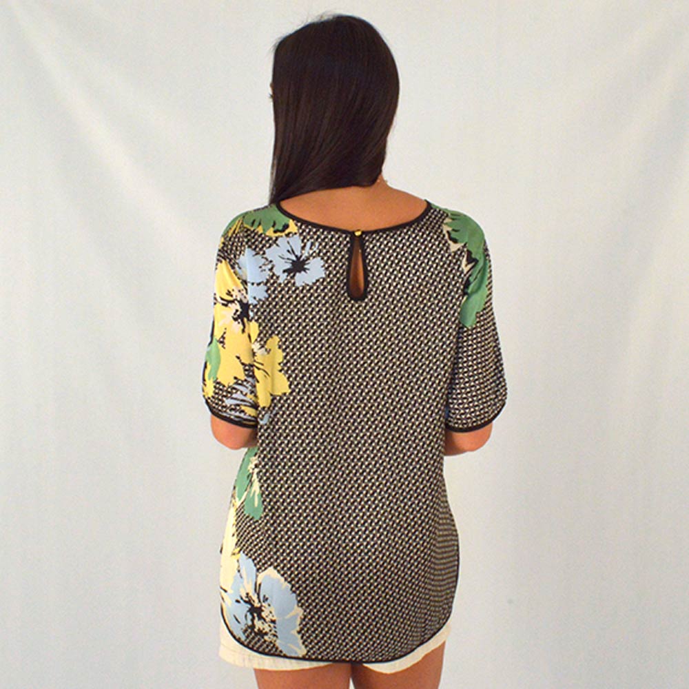 Blusa Acetinada Estampa Adalias LaFee  - Foto 2