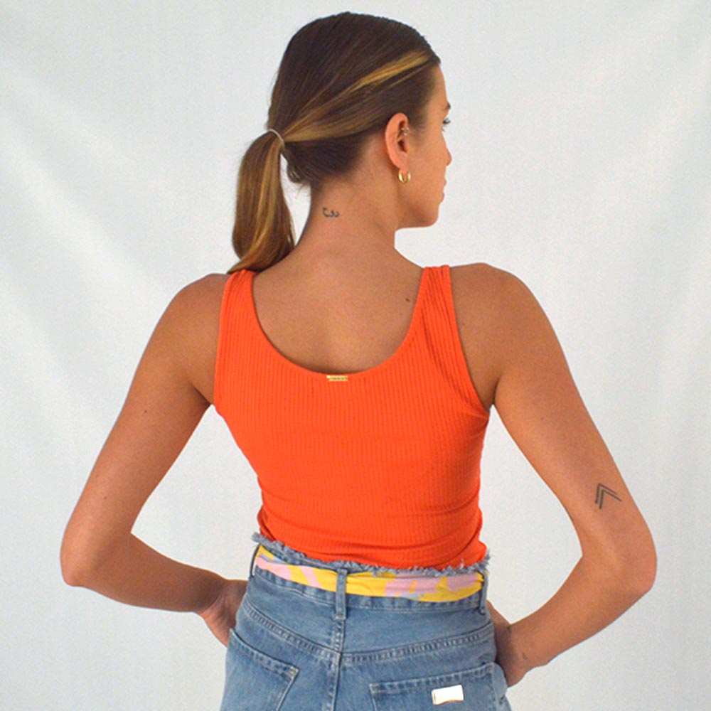 Blusa Regata Canelada Cor Laranja Flor de Lis - Foto 3