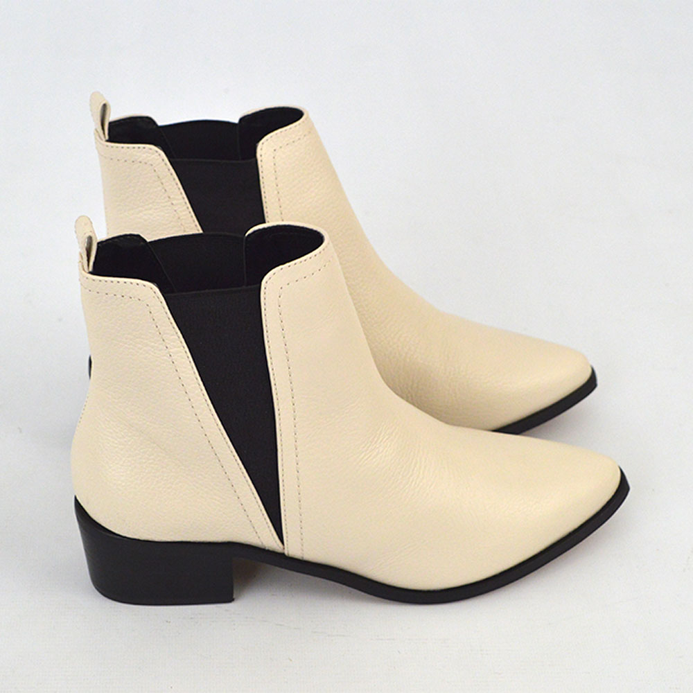 Bota Couro Floater Cor Off White Tabita - Foto 3