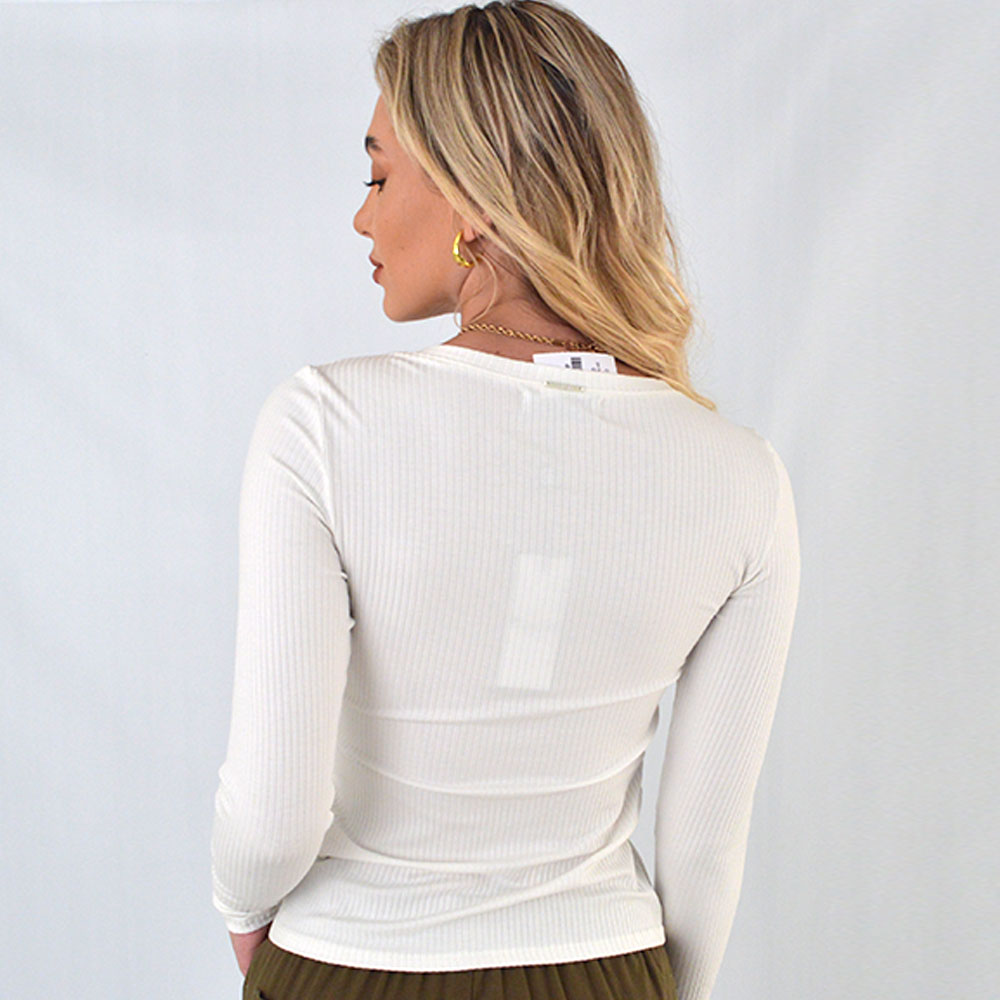 Blusa Viscolycra Canelada Flor de Lis Cor Off White - Foto 3