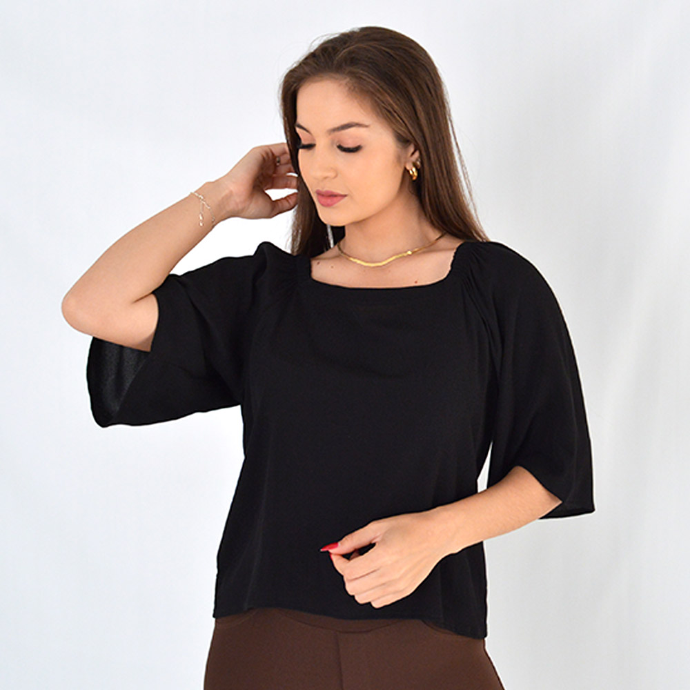 Blusa Solta Em Viscose Cor Preta Flor de Lis  - Foto 2