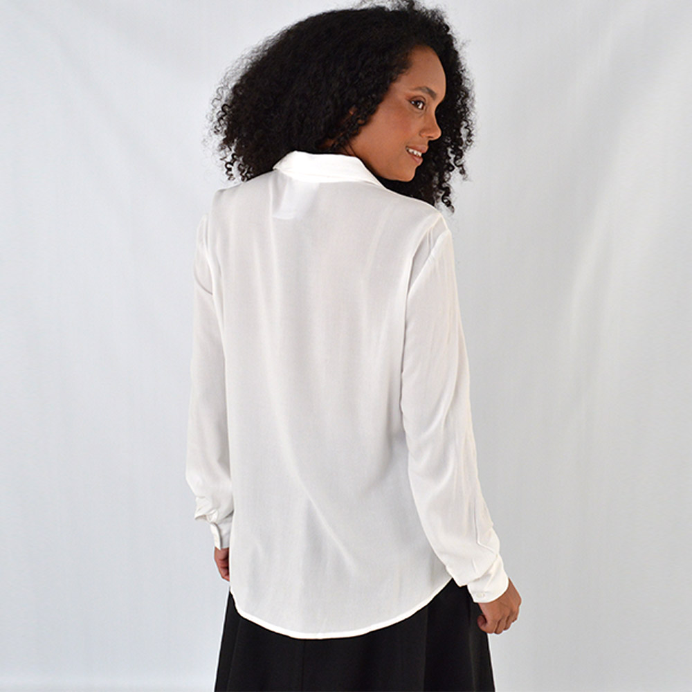 Camisa em Crepe de Viscose Off White Tribeca - Foto 2