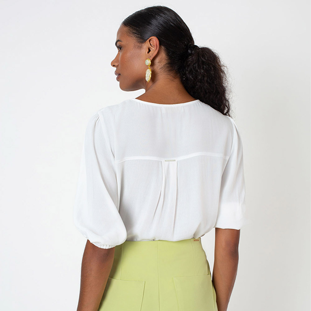 Blusa Crepe de Viscose Flor de Lis Off White - Foto 2