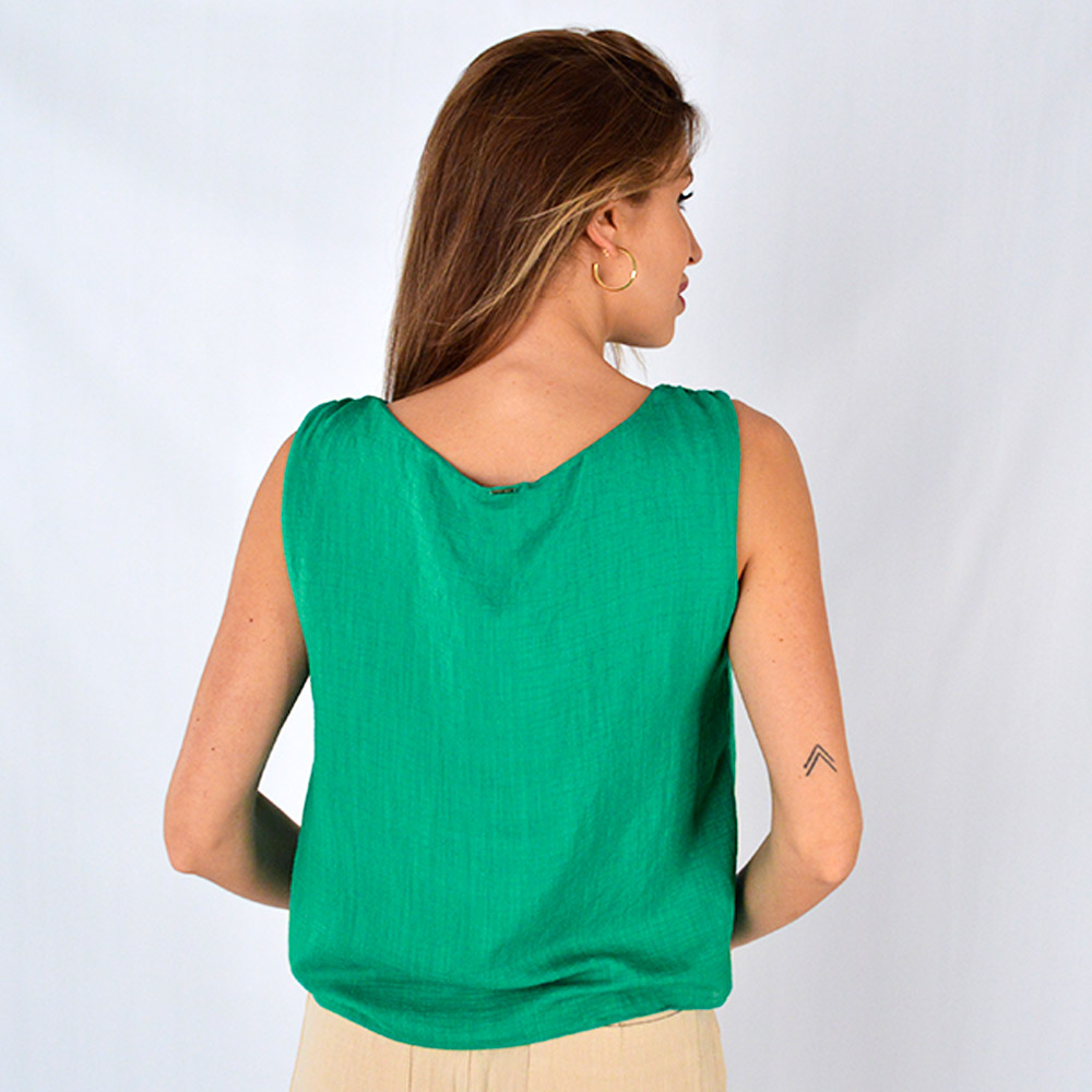 Blusa Texturizada com Ombro Franzido Verde Lez a Lez - Foto 2