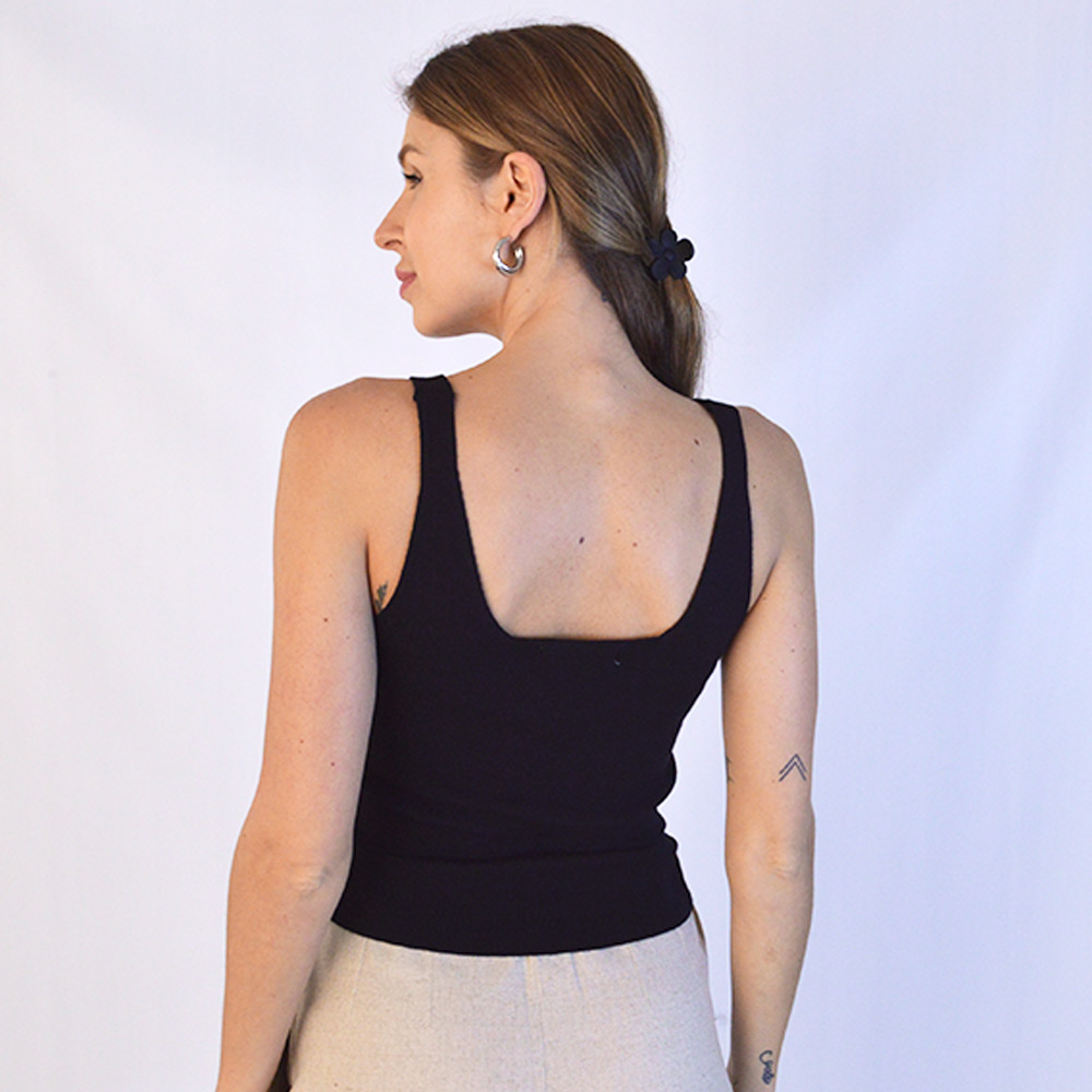 Cropped Regata de Tricot Preta Haes - Foto 2