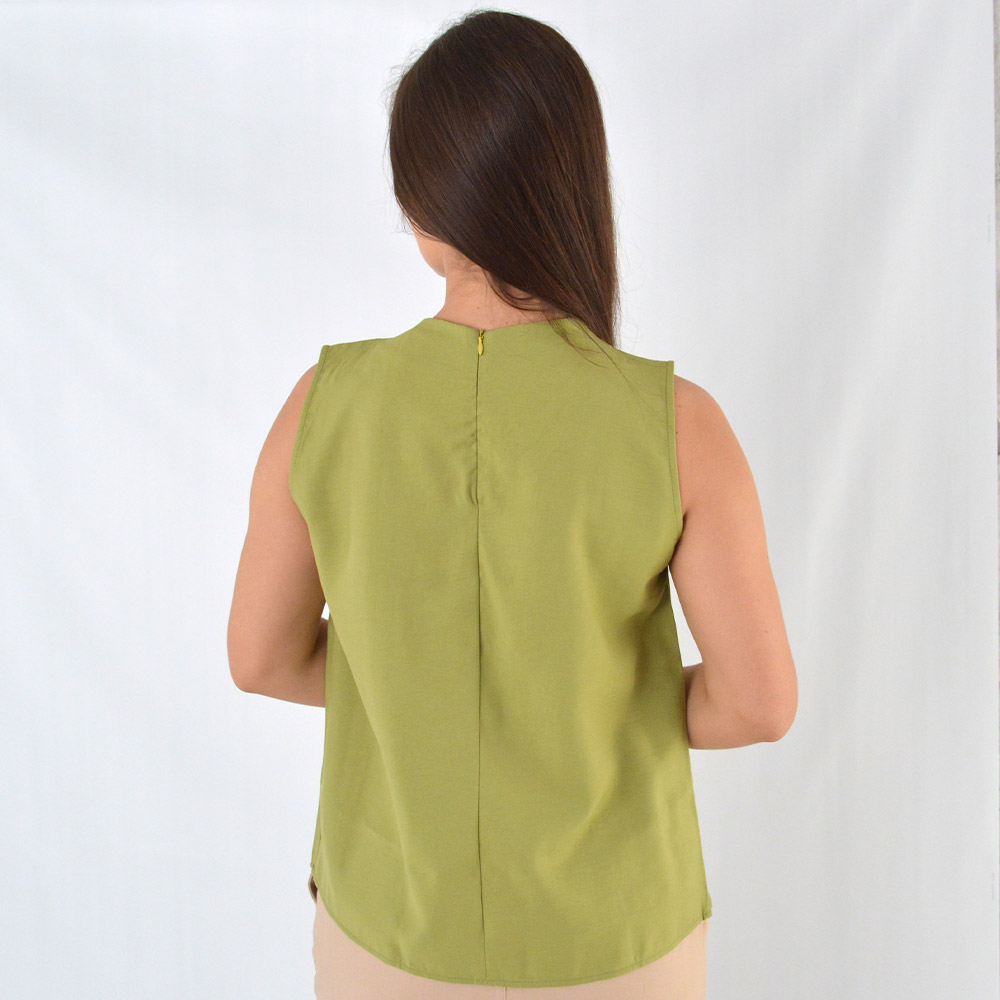 Blusa em Algodo com Pregas Assimtricas Cor Verde Lez a Lez - Foto 3