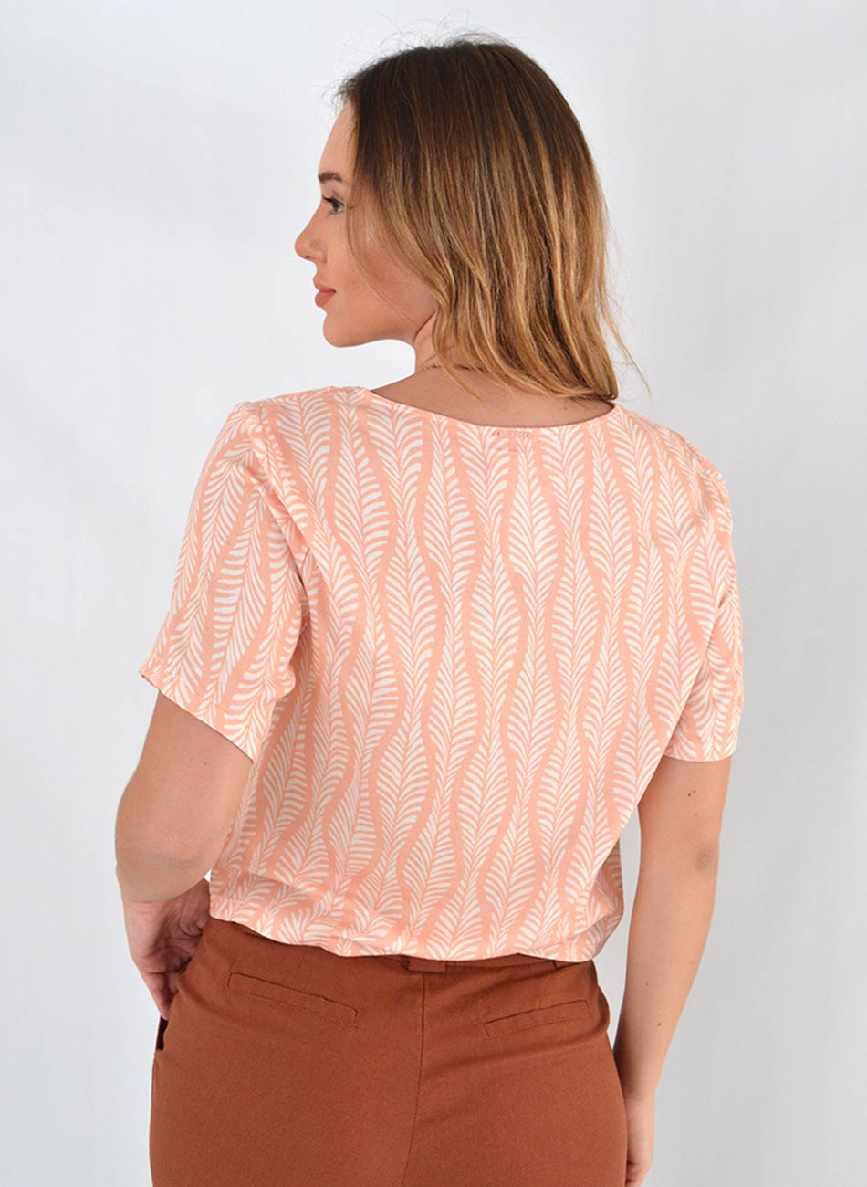 Blusa Estampa Brisa Pessgo Flor de Lis - Foto 3