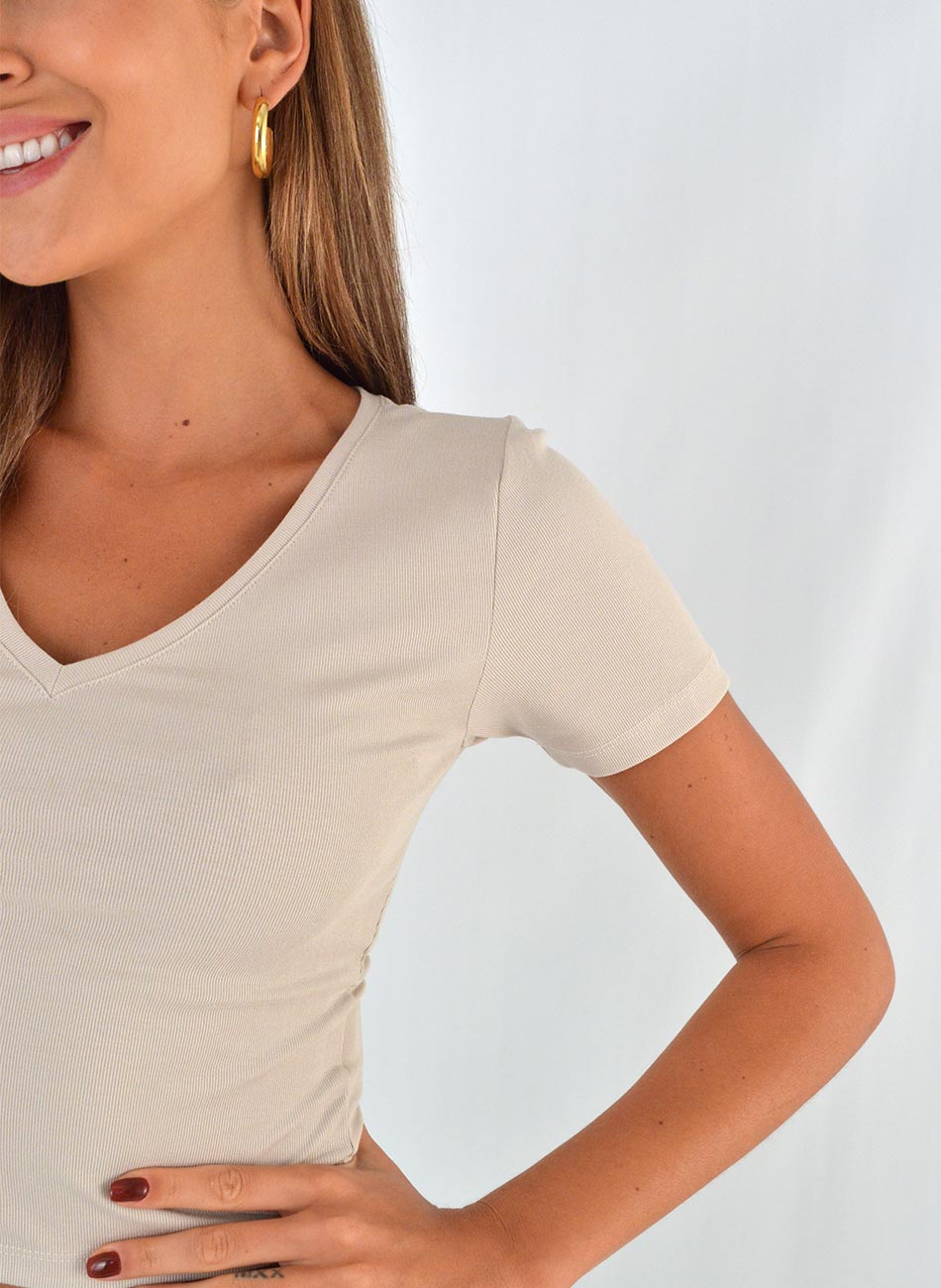 Blusa Cropped Canelado Cor Cru Coqueta - Foto 2