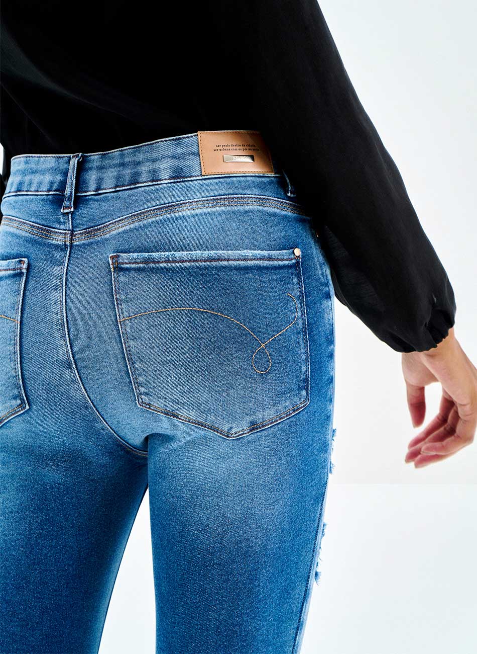 Cala Jeans Skinny com Tecnologia Shaping Lez a Lez - Foto 3