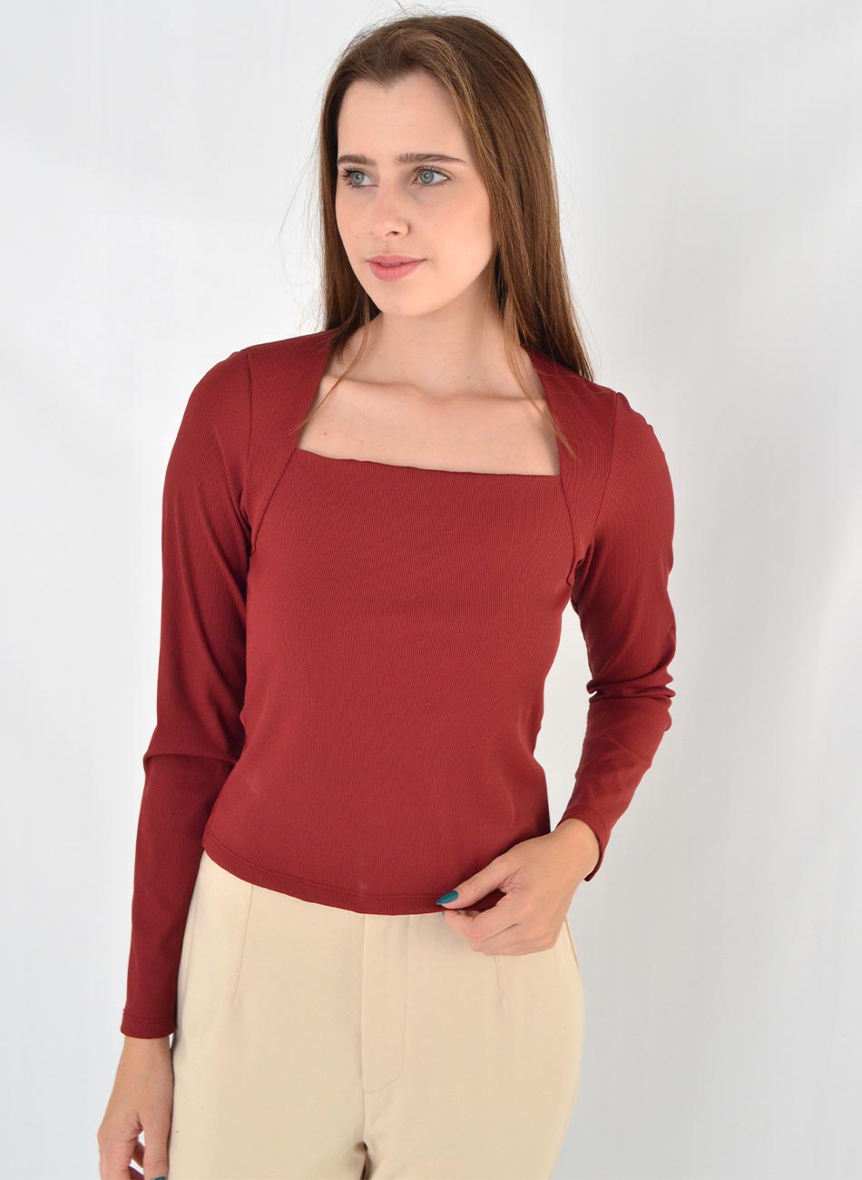 Blusa Justa Canelada Cor Vermelho Flor de Lis - Foto 1