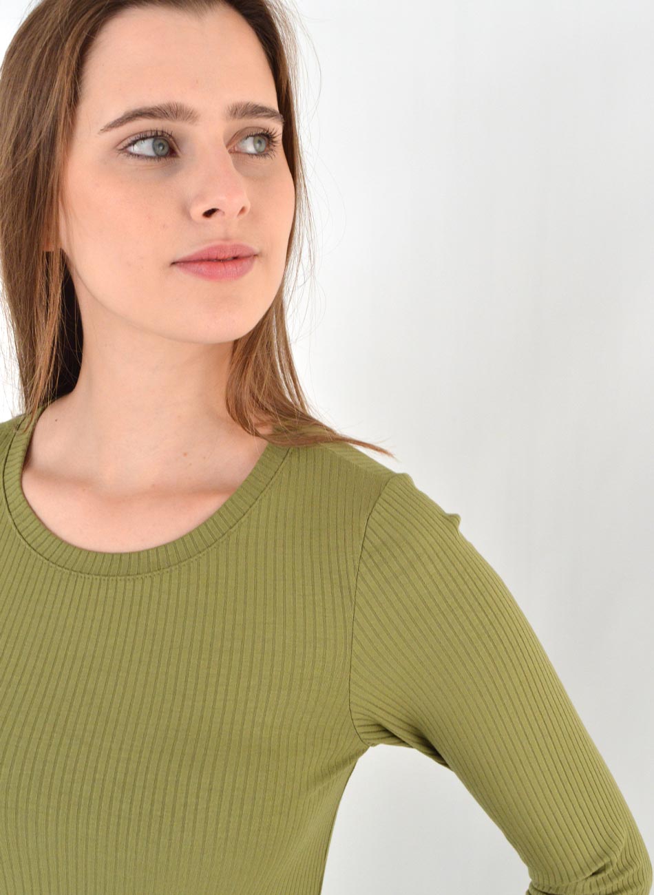 Blusa Viscolycra Canelada Flor de Lis Cor Verde Militar - Foto 4